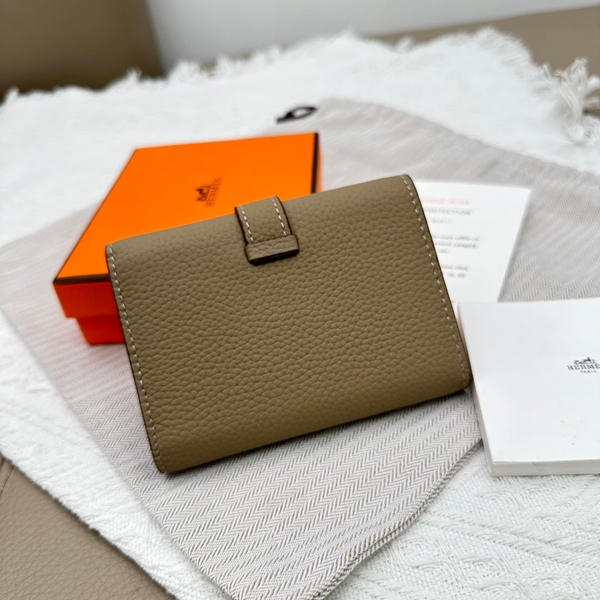 エルメス財布コピー側面デザイン